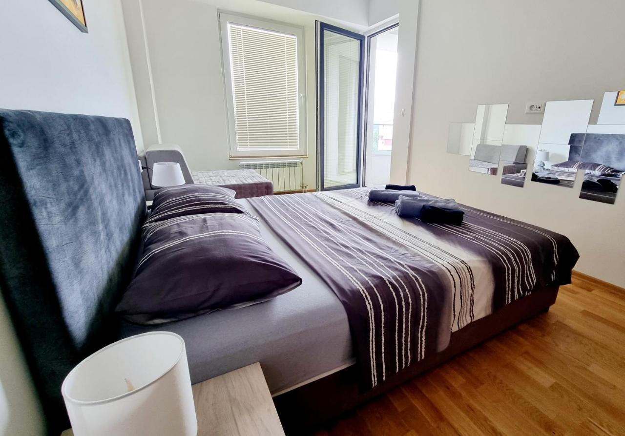 Modern & Trendy Apartment Skopje Eksteriør bilde